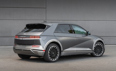 2022 Hyundai Ioniq 5 Rear Three-Quarter Wallpapers  450x275 (109)