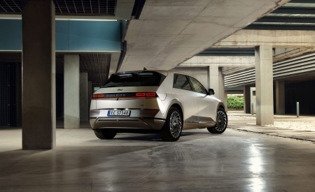2022 Hyundai Ioniq 5 Rear Three-Quarter Wallpapers 450x275 (30)