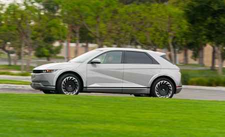 2022 Hyundai Ioniq 5 Side Wallpapers 450x275 (59)