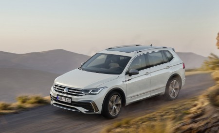2022 Volkswagen Tiguan Allspace Front Three-Quarter Wallpapers 450x275 (2)
