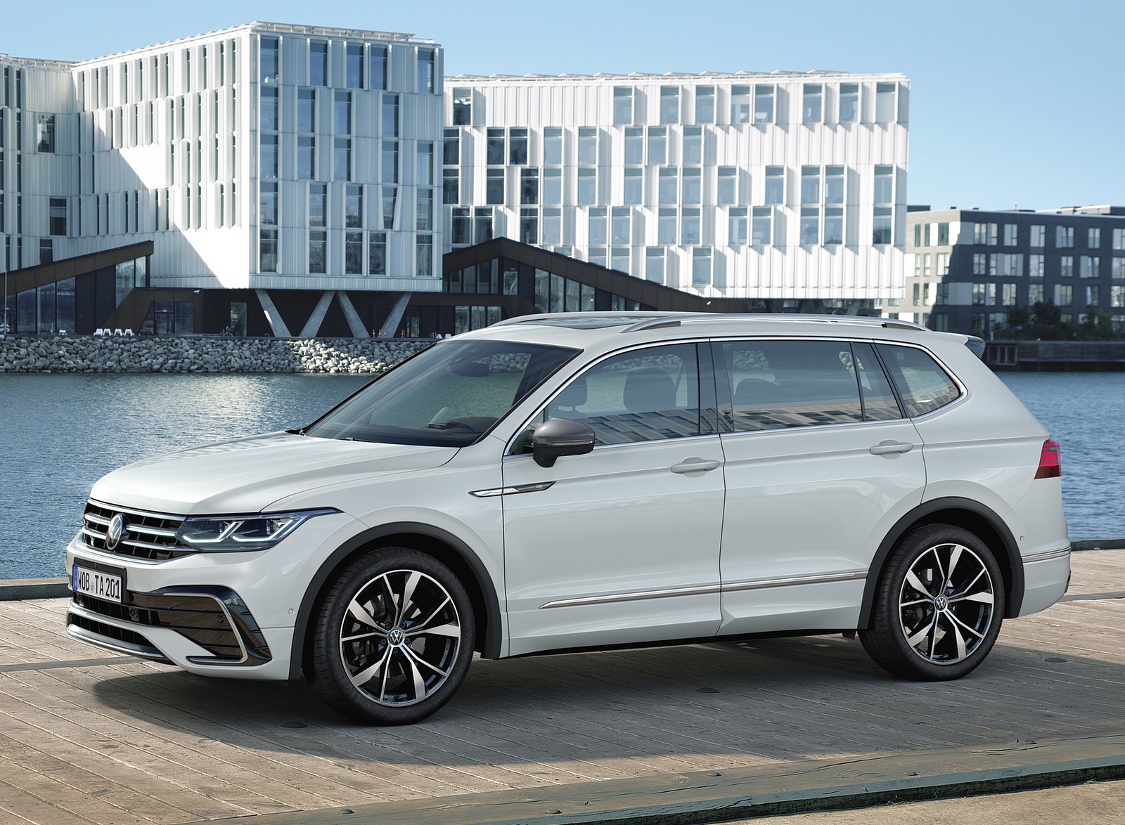 2022 Volkswagen Tiguan Allspace Front Three-Quarter Wallpapers (7)