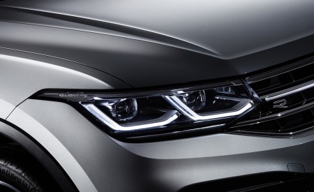 2022 Volkswagen Tiguan Allspace Headlight Wallpapers 450x275 (14)