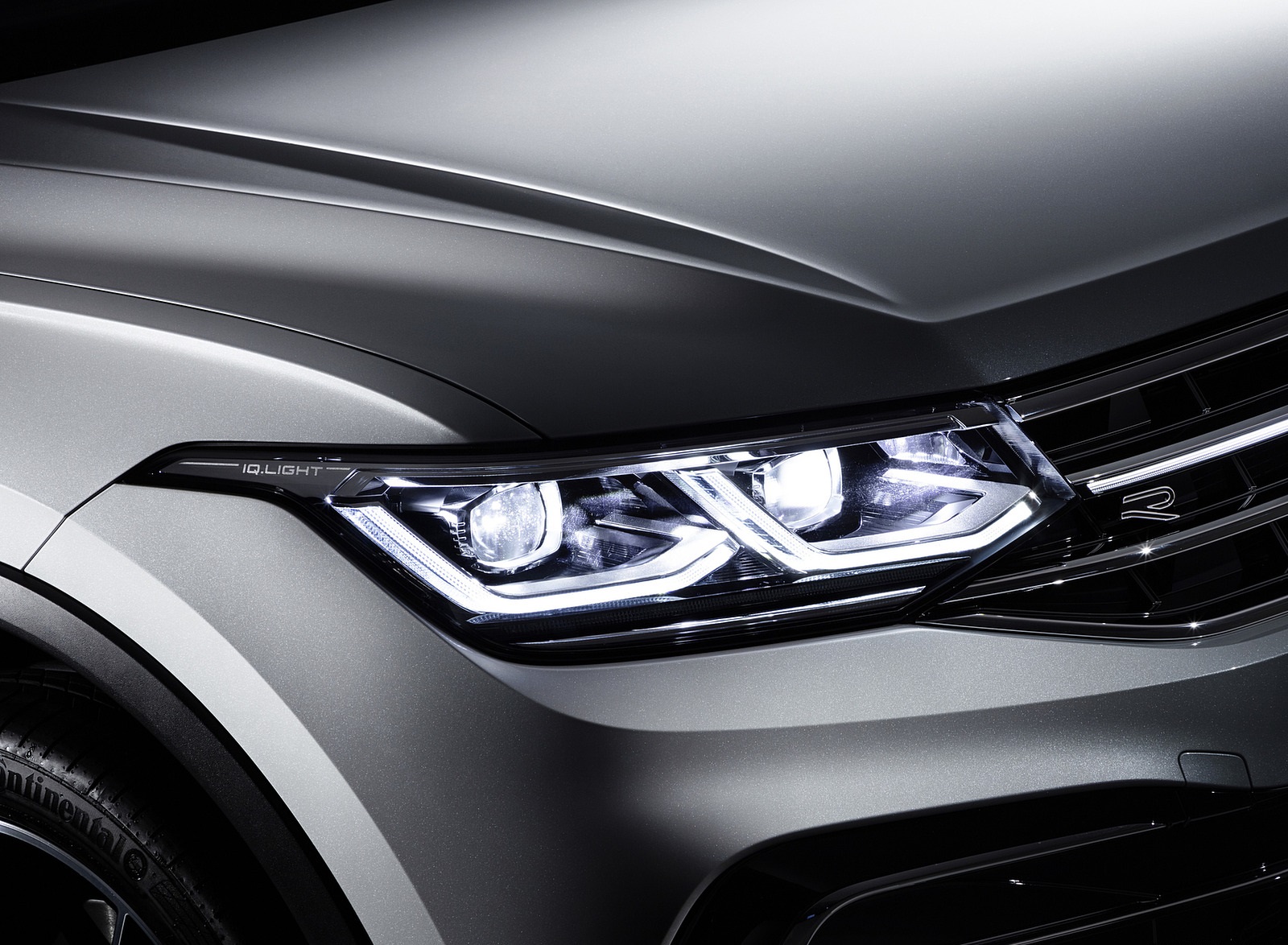 2022 Volkswagen Tiguan Allspace Headlight Wallpapers  (12)