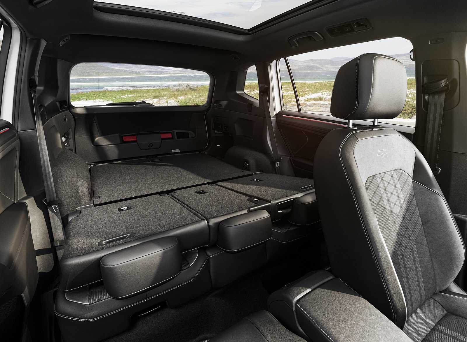 2022 Volkswagen Tiguan Allspace Interior Wallpapers (15)