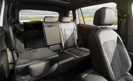 2022 Volkswagen Tiguan Allspace Interior Wallpapers 450x275 (17)