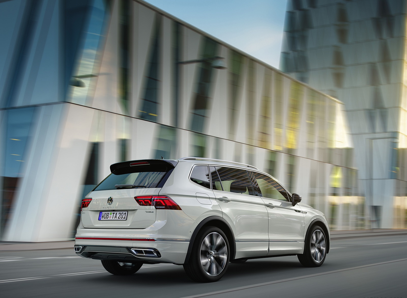 2022 Volkswagen Tiguan Allspace Rear Three-Quarter Wallpapers (6)