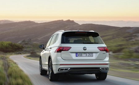 2022 Volkswagen Tiguan Allspace Rear Wallpapers 450x275 (4)