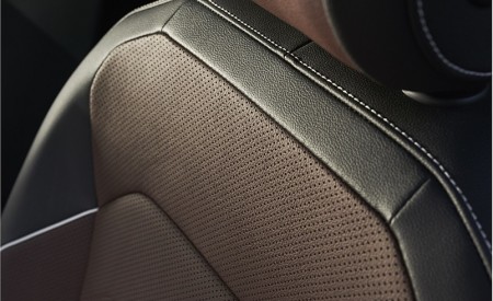 2022 Volkswagen Tiguan SEL R-Line (Color: Oryx White) Interior Front Seats Wallpapers 450x275 (24)