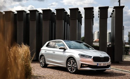 2022 Škoda Fabia Front Three-Quarter Wallpapers 450x275 (84)