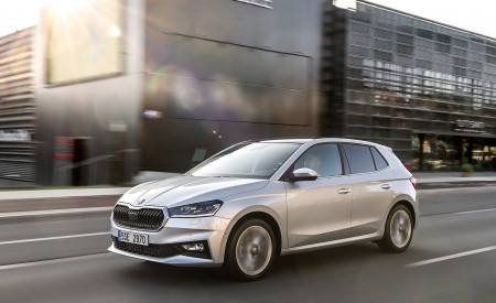 2022 Škoda Fabia Front Three-Quarter Wallpapers 450x275 (76)