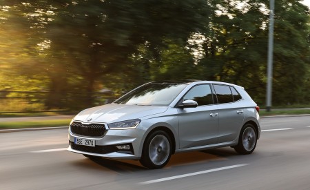 2022 Škoda Fabia Front Three-Quarter Wallpapers  450x275 (71)