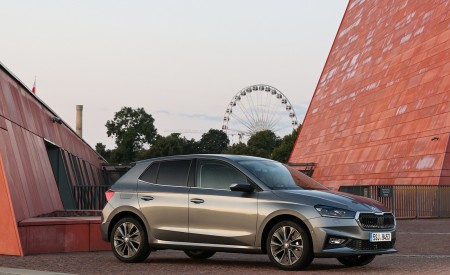 2022 Škoda Fabia Front Three-Quarter Wallpapers  450x275 (116)