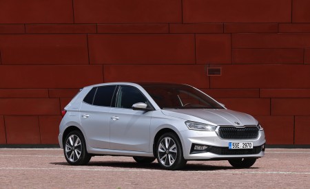 2022 Škoda Fabia Front Three-Quarter Wallpapers 450x275 (88)
