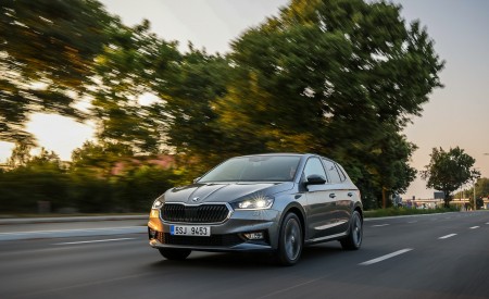 2022 Škoda Fabia Front Three-Quarter Wallpapers 450x275 (102)