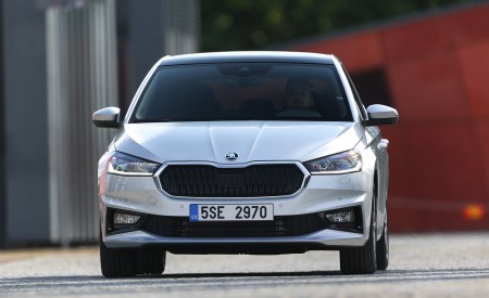 2022 Škoda Fabia Front Wallpapers 450x275 (81)