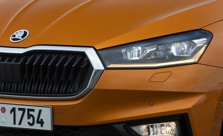 2022 Škoda Fabia Headlight Wallpapers 450x275 (31)