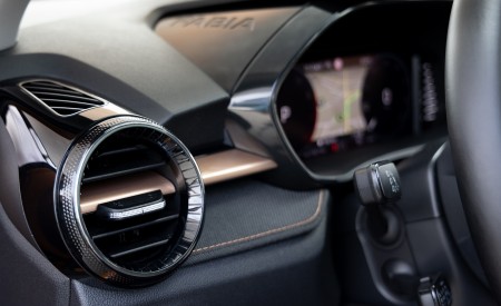 2022 Škoda Fabia Interior Detail Wallpapers 450x275 (49)