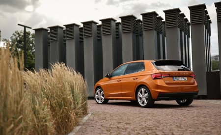 2022 Škoda Fabia Rear Three-Quarter Wallpapers  450x275 (19)
