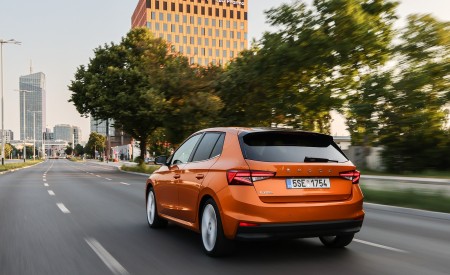 2022 Škoda Fabia Rear Three-Quarter Wallpapers  450x275 (10)