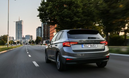 2022 Škoda Fabia Rear Three-Quarter Wallpapers 450x275 (107)