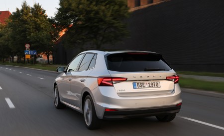 2022 Škoda Fabia Rear Three-Quarter Wallpapers 450x275 (78)