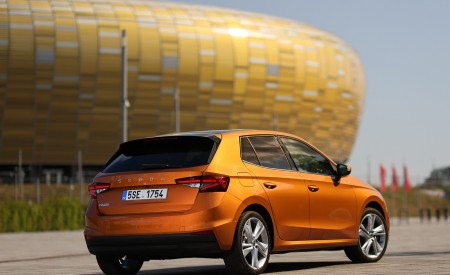 2022 Škoda Fabia Rear Three-Quarter Wallpapers 450x275 (26)