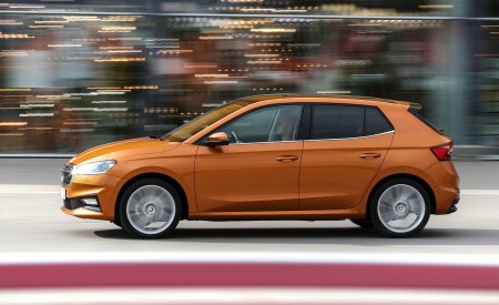 2022 Škoda Fabia Side Wallpapers 450x275 (11)