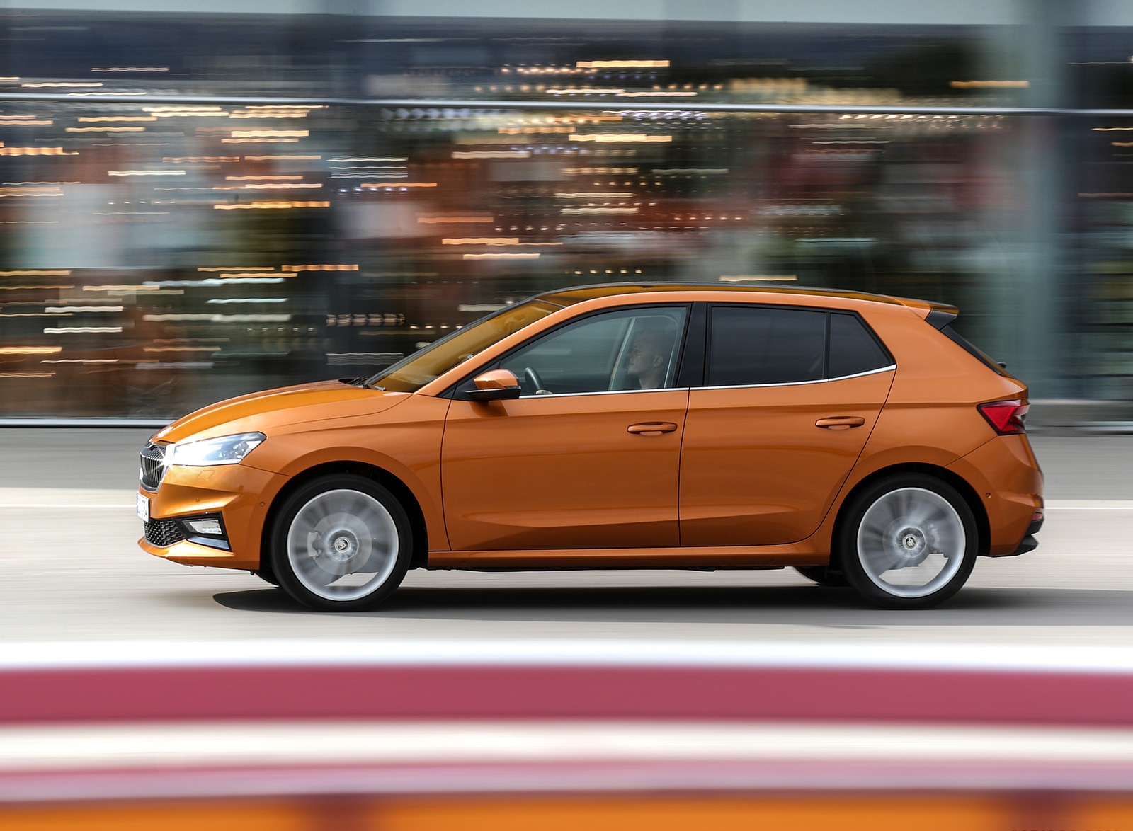 2022 Škoda Fabia Side Wallpapers (11)