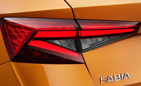 2022 Škoda Fabia Tail Light Wallpapers 450x275 (143)