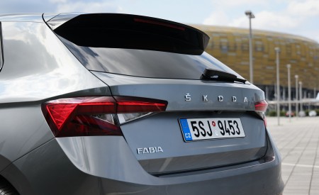 2022 Škoda Fabia Tail Light Wallpapers 450x275 (120)