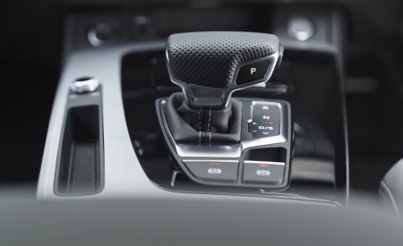 2021 Audi Q5 Sportback (UK-Spec) Central Console Wallpapers 450x275 (76)