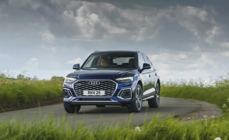 2021 Audi Q5 Sportback (UK-Spec) Front Wallpapers  450x275 (8)