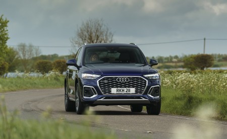2021 Audi Q5 Sportback (UK-Spec) Front Wallpapers  450x275 (9)