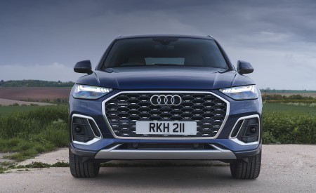 2021 Audi Q5 Sportback (UK-Spec) Front Wallpapers 450x275 (41)