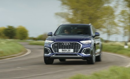 2021 Audi Q5 Sportback (UK-Spec) Front Wallpapers 450x275 (4)