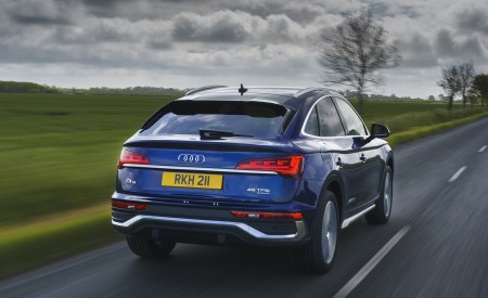 2021 Audi Q5 Sportback (UK-Spec) Rear Wallpapers  450x275 (5)
