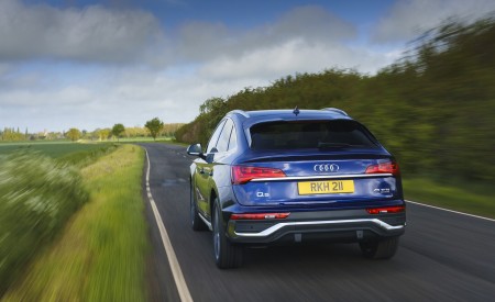 2021 Audi Q5 Sportback (UK-Spec) Rear Wallpapers  450x275 (20)