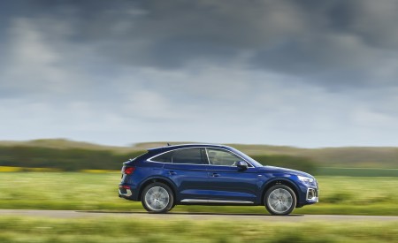 2021 Audi Q5 Sportback (UK-Spec) Side Wallpapers 450x275 (24)