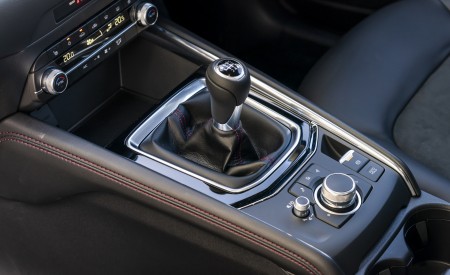 2021 Mazda CX-5 Kuro Edition Central Console Wallpapers 450x275 (73)