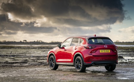 2021 Mazda CX-5 Kuro Edition Rear Three-Quarter Wallpapers 450x275 (48)