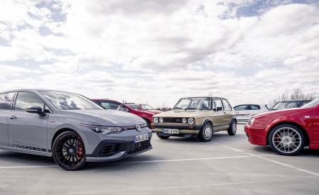 2021 Volkswagen Golf GTI Clubsport 45 Front Wallpapers 450x275 (6)