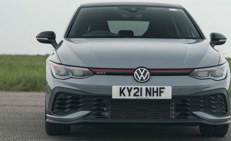 2021 Volkswagen Golf GTI Mk VIII Clubsport 45 (UK-Spec) Front Wallpapers 450x275 (36)
