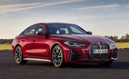 2022 BMW 4 Series M440i xDrive Gran Coupé Front Three-Quarter Wallpapers 450x275 (124)