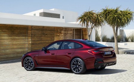 2022 BMW 4 Series M440i xDrive Gran Coupé Rear Three-Quarter Wallpapers 450x275 (131)