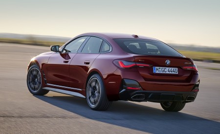 2022 BMW 4 Series M440i xDrive Gran Coupé Rear Three-Quarter Wallpapers 450x275 (121)