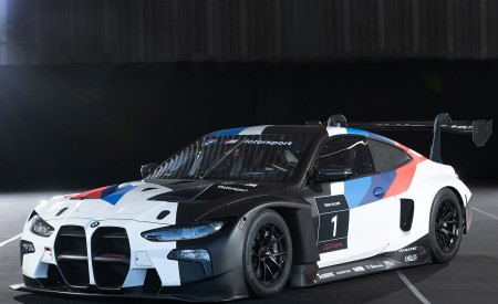 2022 BMW M4 GT3 Front Three-Quarter Wallpapers 450x275 (24)