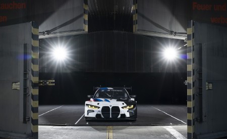 2022 BMW M4 GT3 Front Wallpapers 450x275 (26)