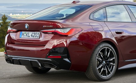 2022 BMW M440i xDrive Gran Coupe (Color: Aventurine Red) Detail Wallpapers 450x275 (81)