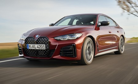 2022 BMW M440i xDrive Gran Coupe (Color: Aventurine Red) Front Three-Quarter Wallpapers 450x275 (15)