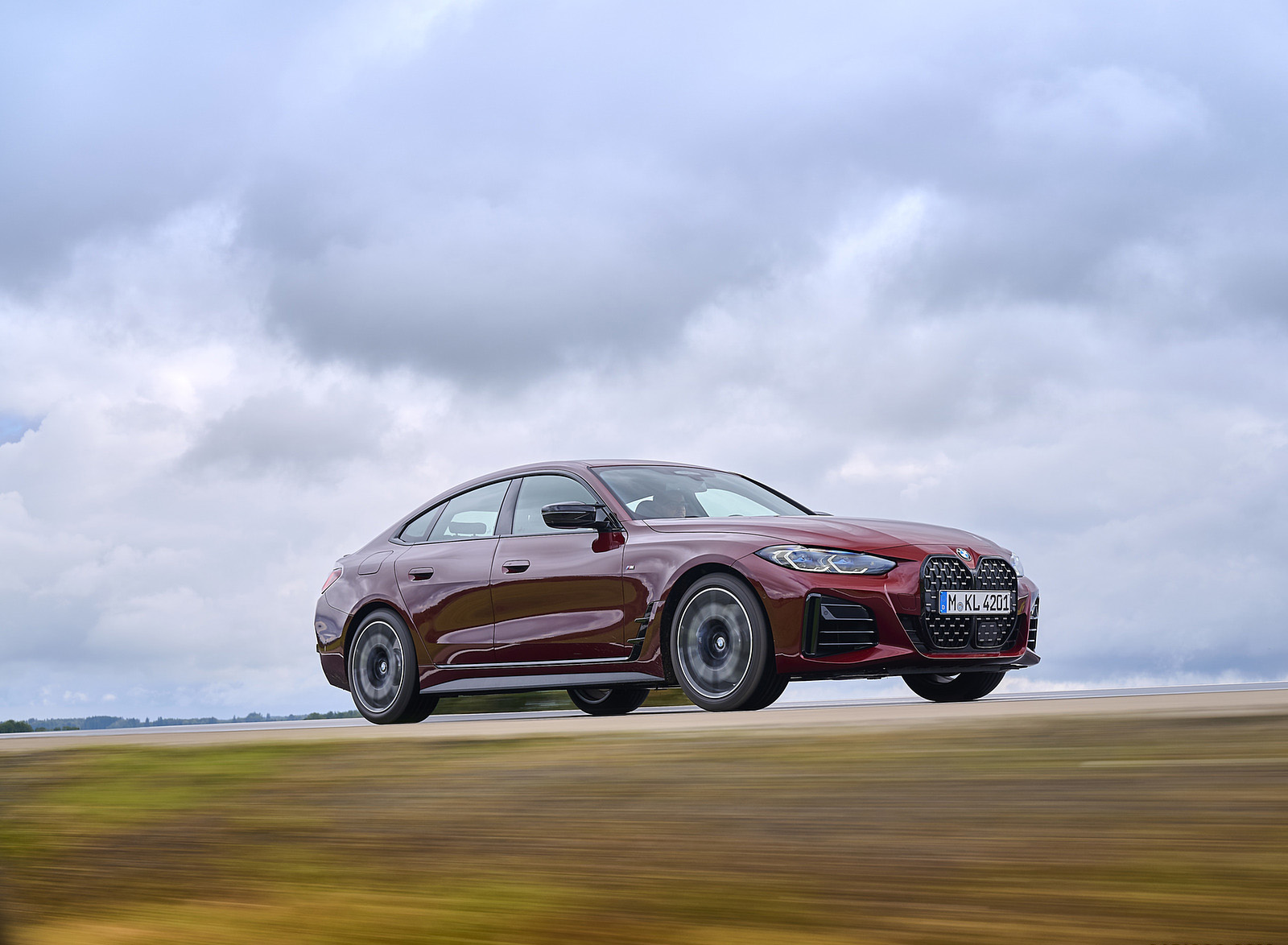 2022 BMW M440i xDrive Gran Coupe (Color: Aventurine Red) Front Three-Quarter Wallpapers (12)